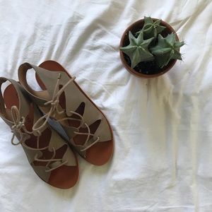 Lucky brand gladiators